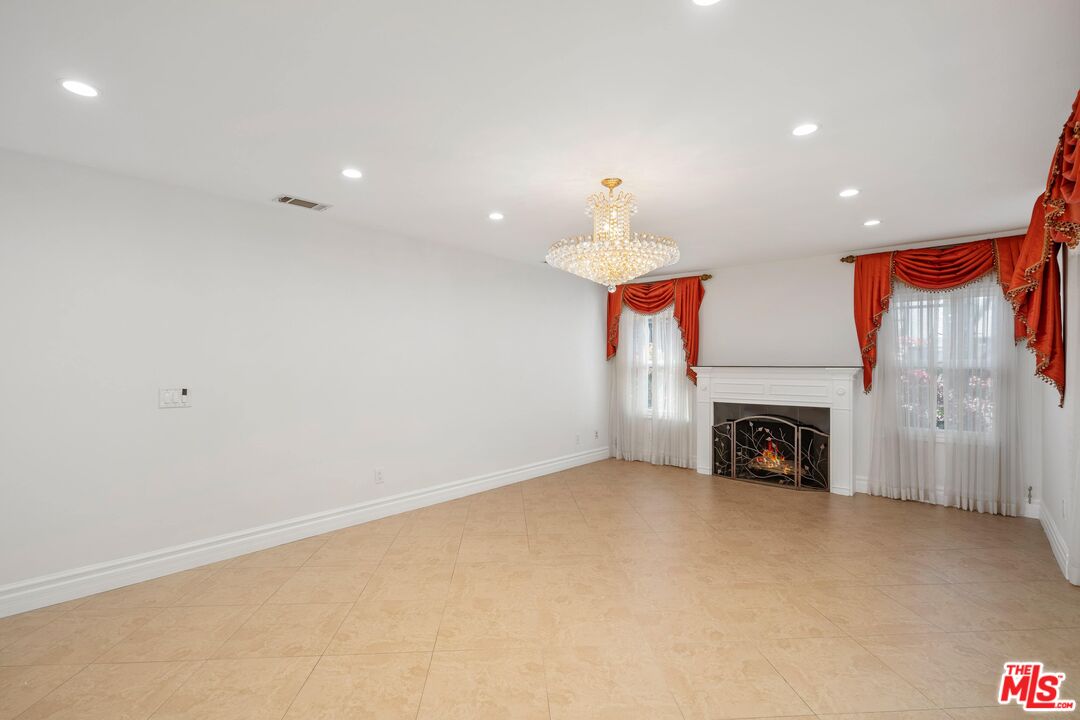 9220 Monte Mar Dr