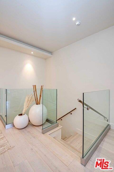 2369 S Beverly Glen Blvd Unit: 206