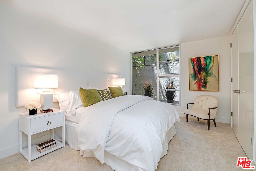 2369 S Beverly Glen Blvd Unit: 206