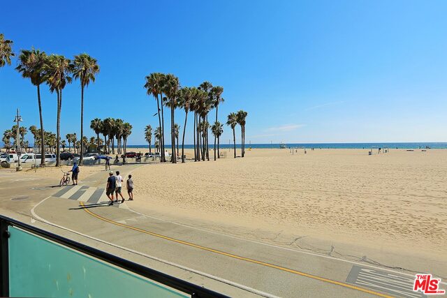 115 Ocean Front Walk