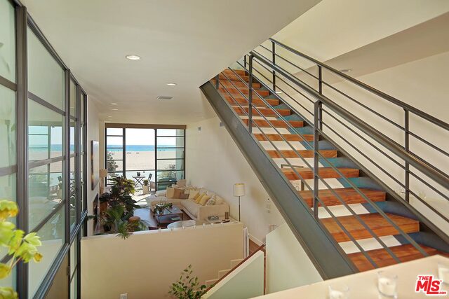 115 Ocean Front Walk