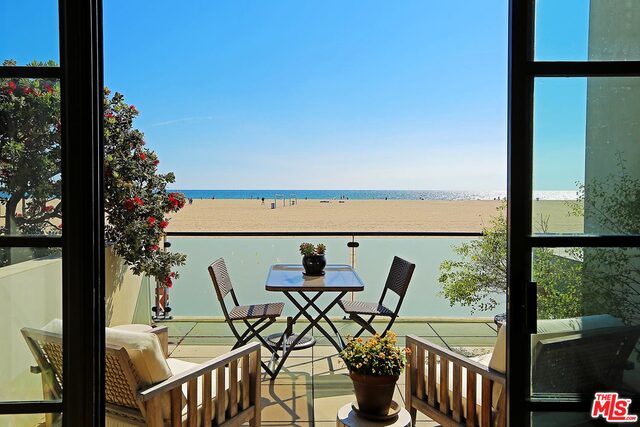 115 Ocean Front Walk