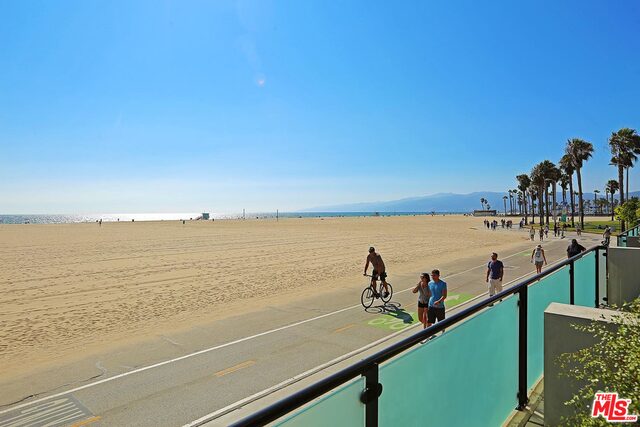 115 Ocean Front Walk