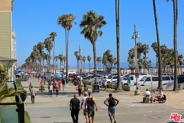 115 Ocean Front Walk