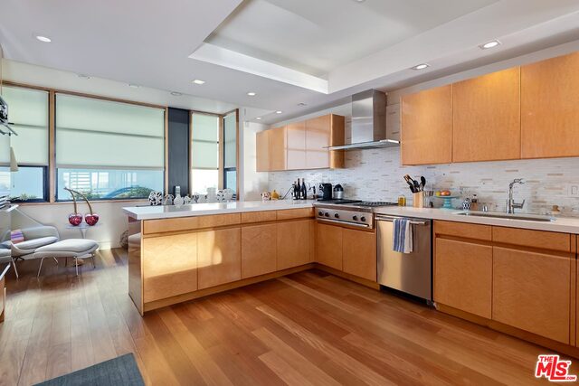 115 Ocean Front Walk