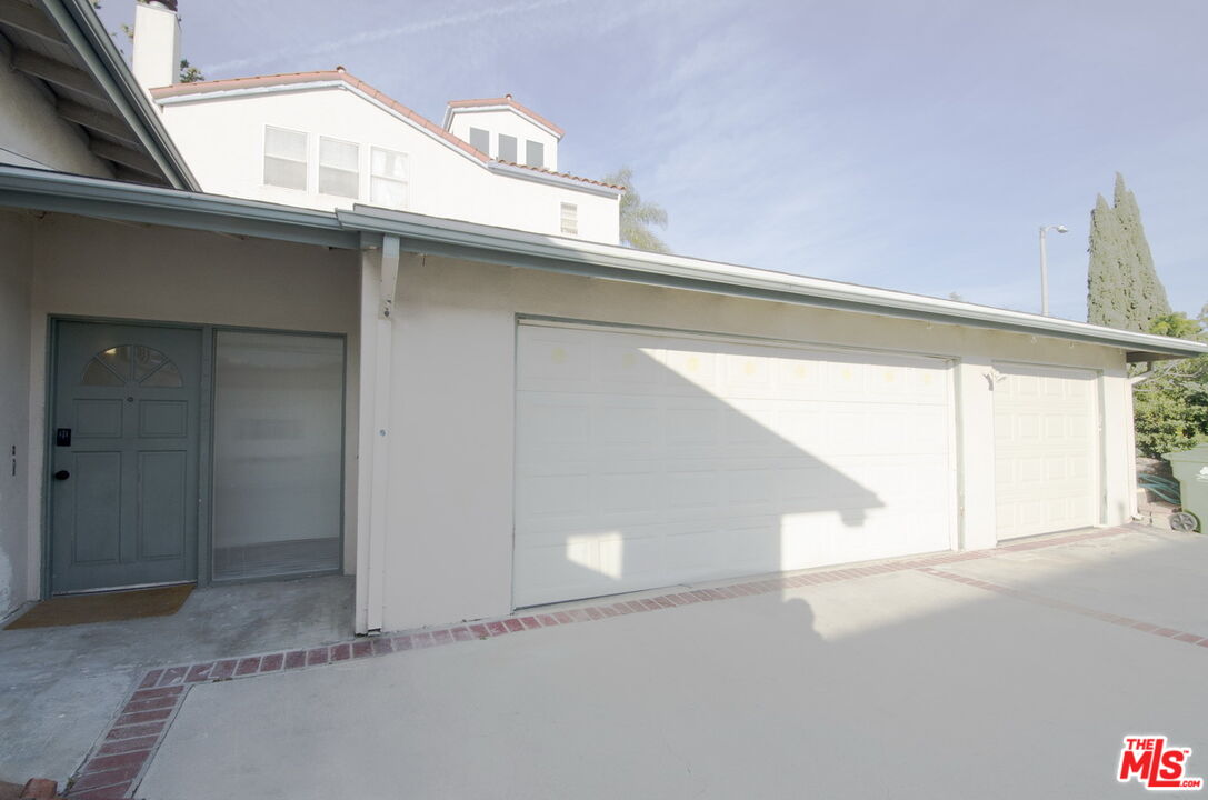 821 Micheltorena St