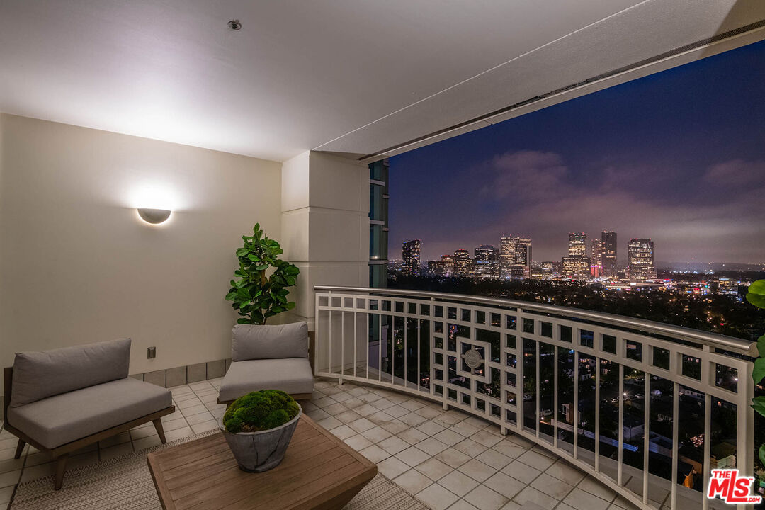 10380 Wilshire Blvd Unit: 1403