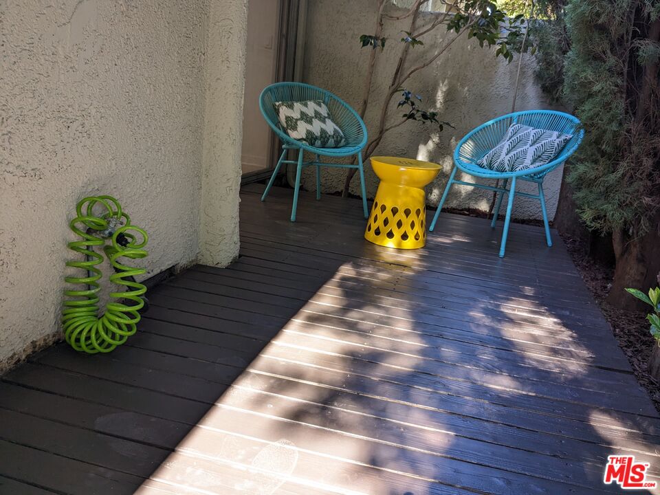 11750 Moorpark St Unit: E