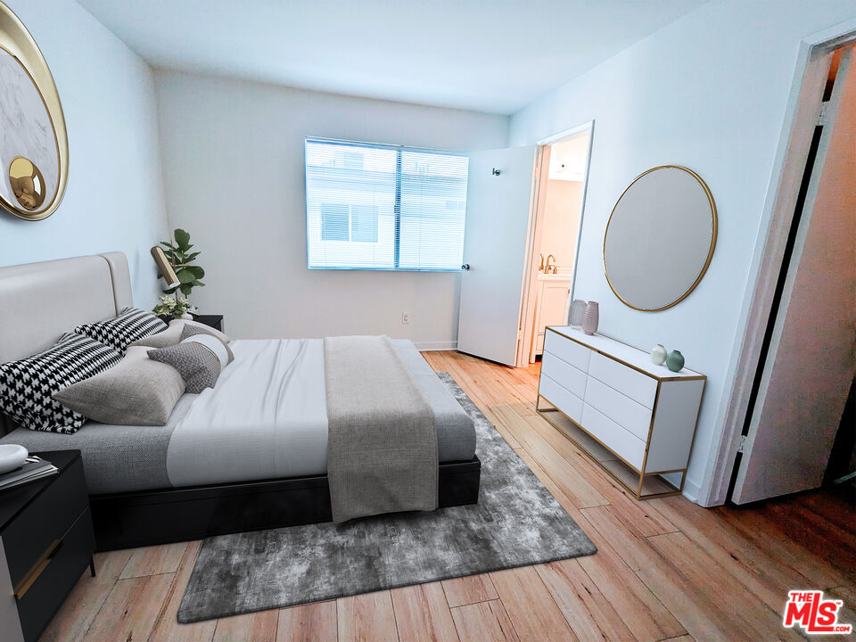 11750 Moorpark St Unit: E