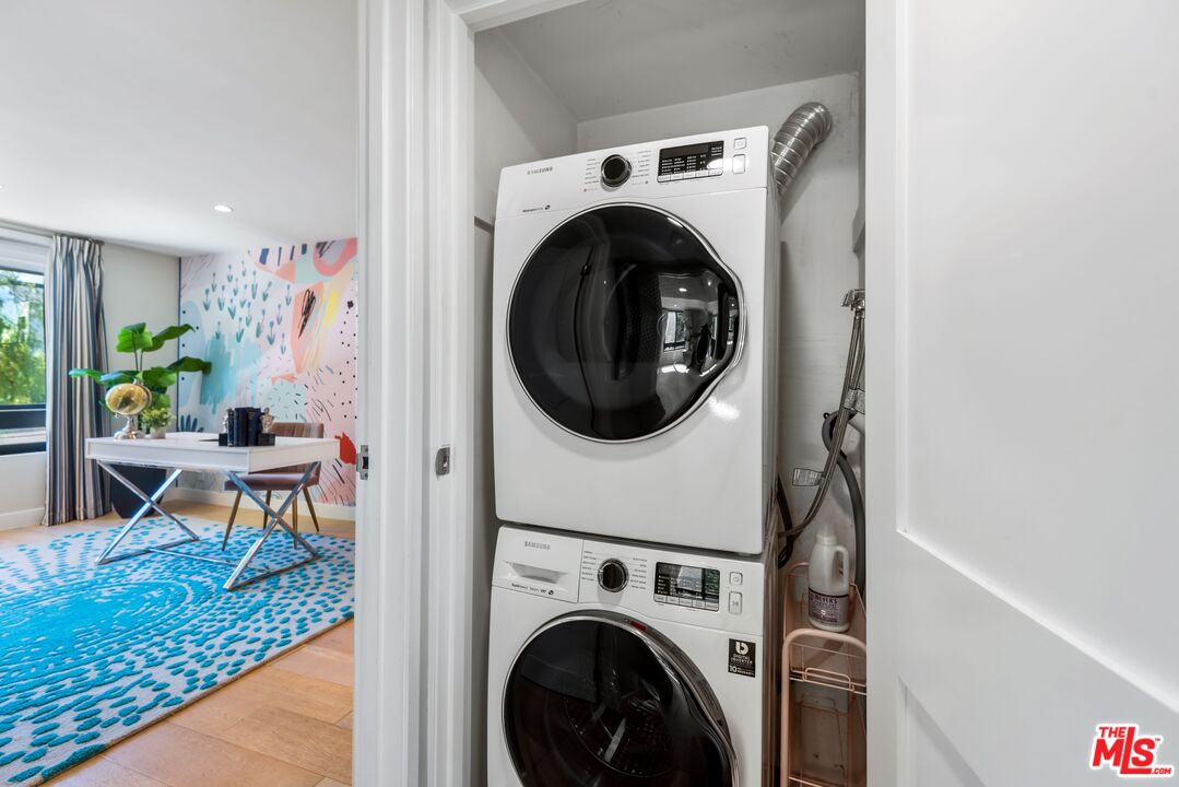 851 N Kings Rd Unit: 104