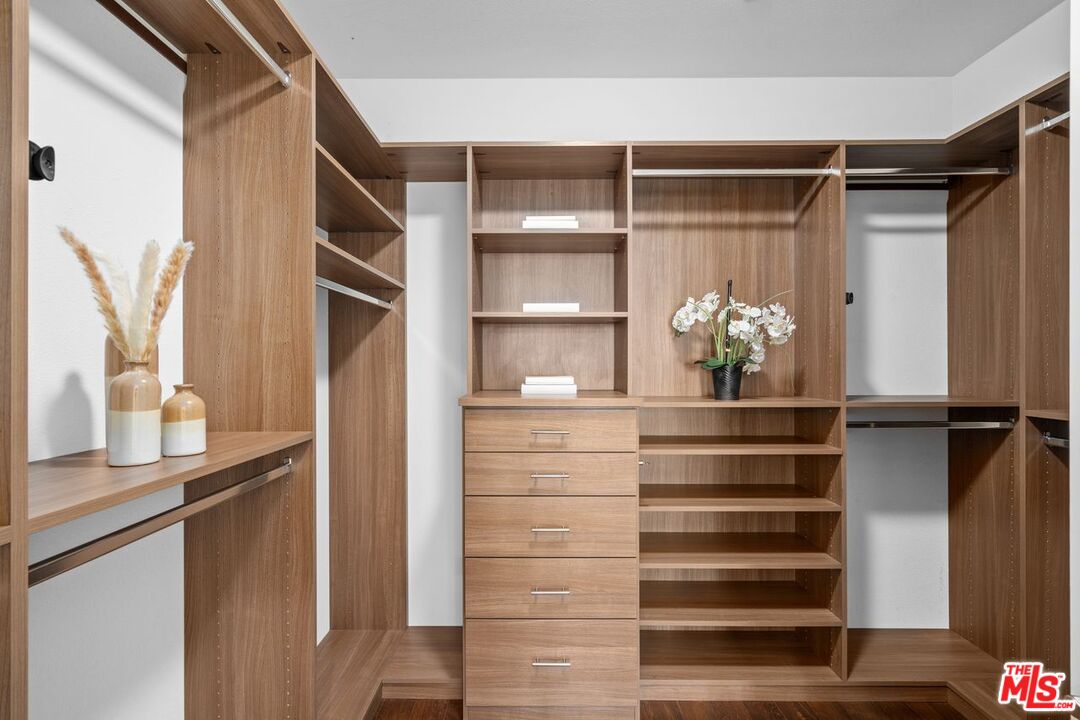 428 W Main St Unit: 2E