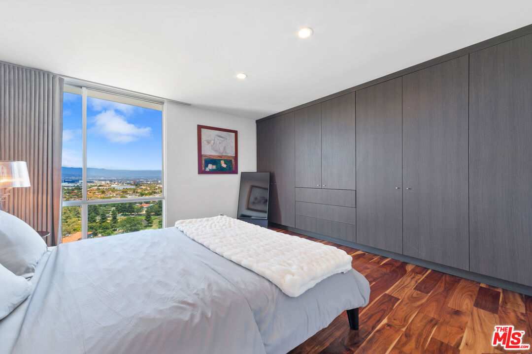 2170 CENTURY PARK EAST Unit: 1612-S