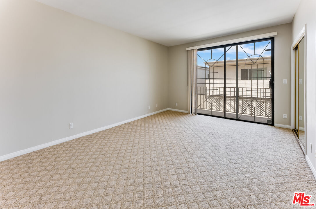 1936 Pelham Ave Unit: 201