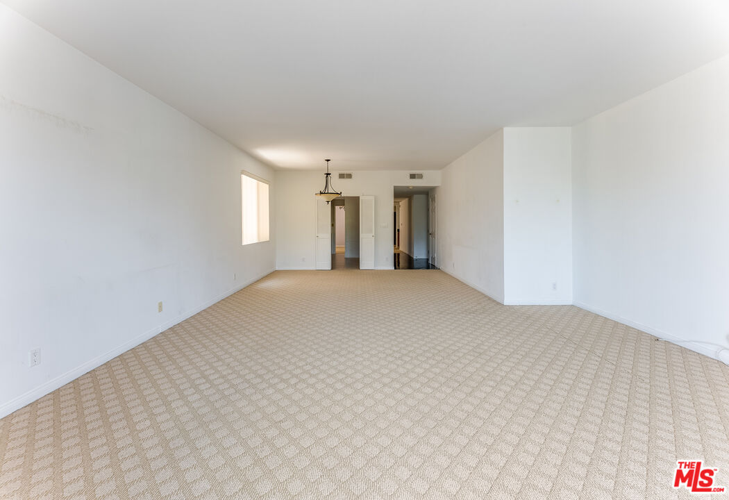 1936 Pelham Ave Unit: 201