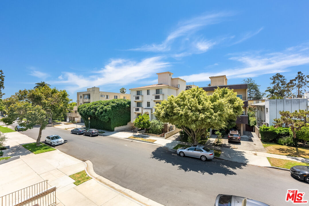 1936 Pelham Ave Unit: 201