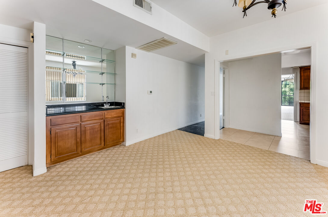 1936 Pelham Ave Unit: 201