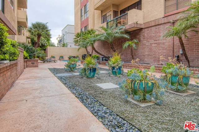 235 S TOWER DR Unit: 102