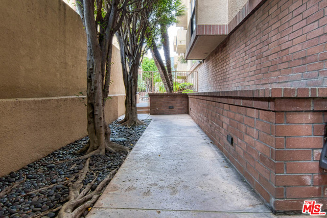 235 S TOWER DR Unit: 102