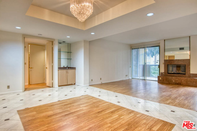 235 S TOWER DR Unit: 102