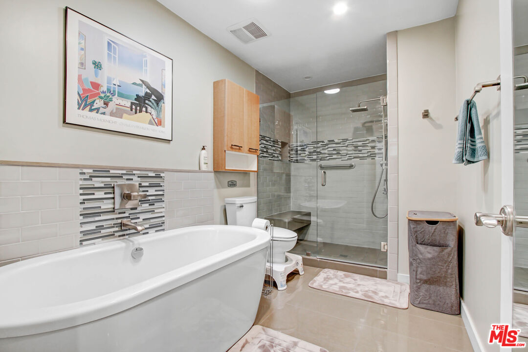 9303 Burton Way Unit: B