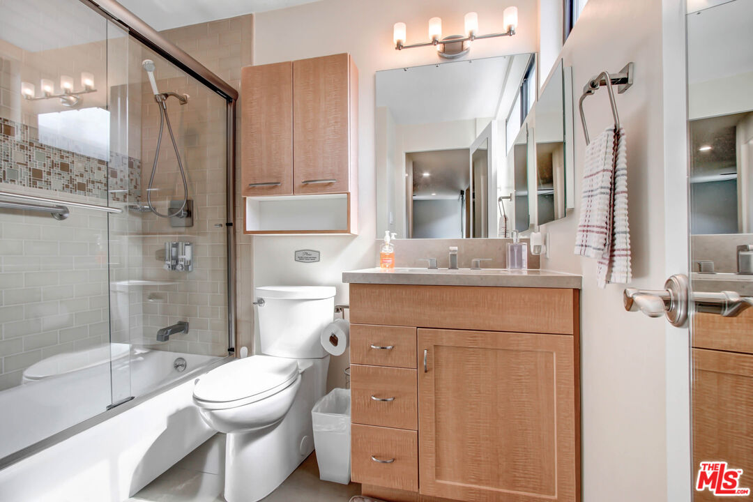 9303 Burton Way Unit: B