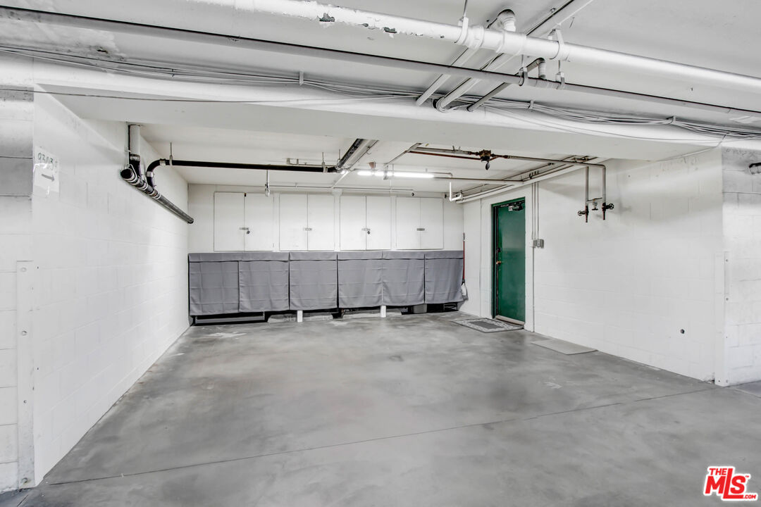 9303 Burton Way Unit: B