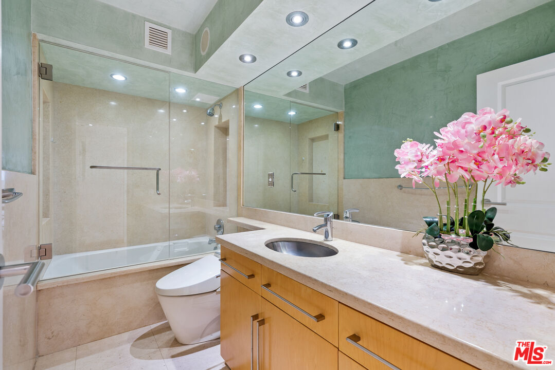 201 Ocean Ave Unit: 508B