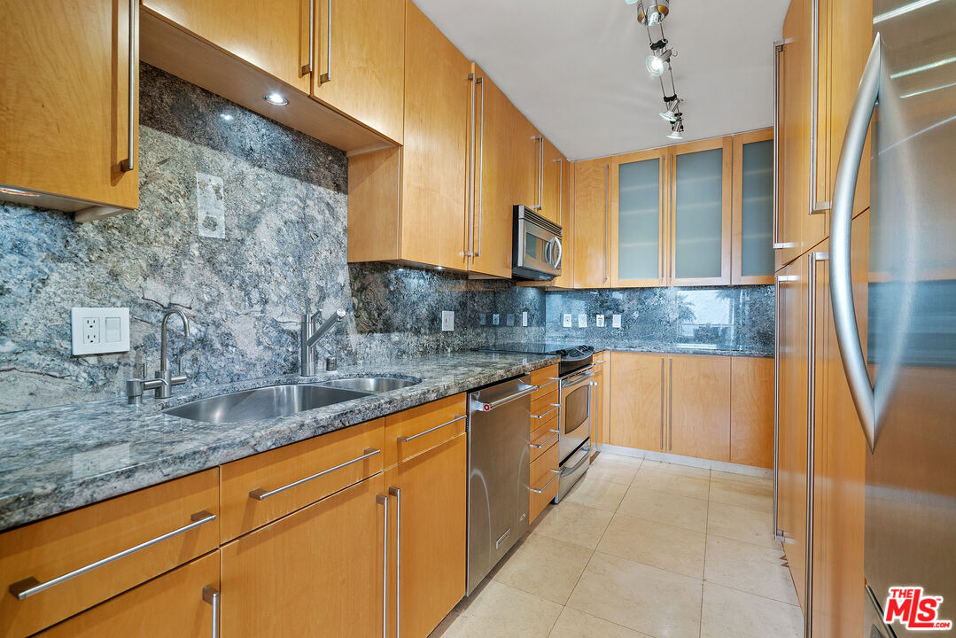 201 Ocean Ave Unit: 508B