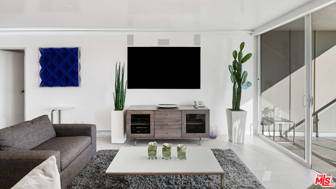 201 OCEAN AVE Unit: 403P