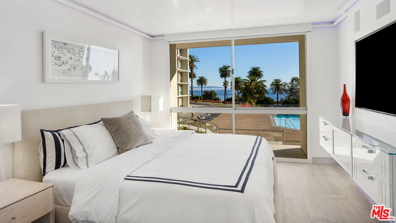 201 OCEAN AVE Unit: 403P