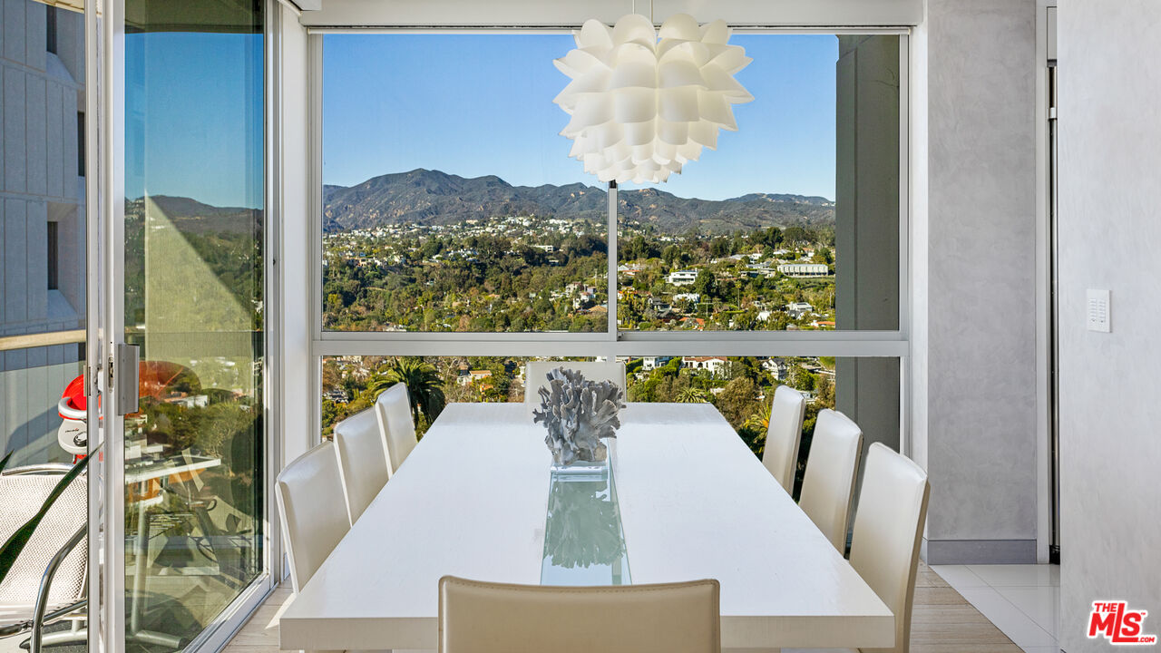 201 OCEAN AVE Unit: 1504B