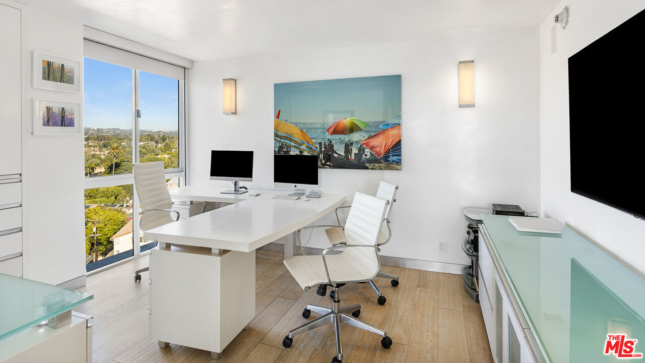 201 OCEAN AVE Unit: 1504B