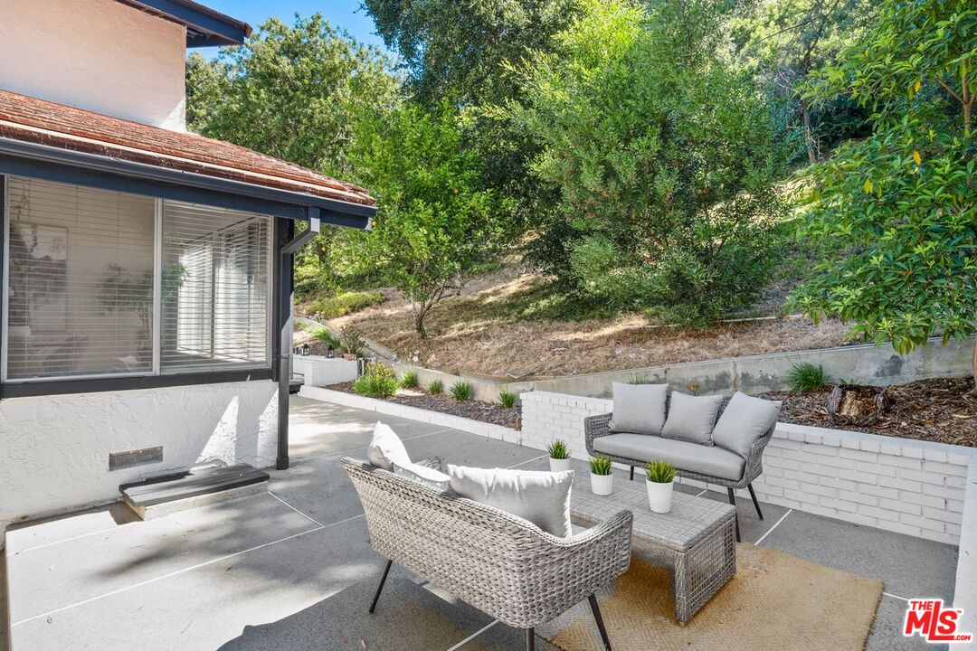 10300 Clusterberry Ct