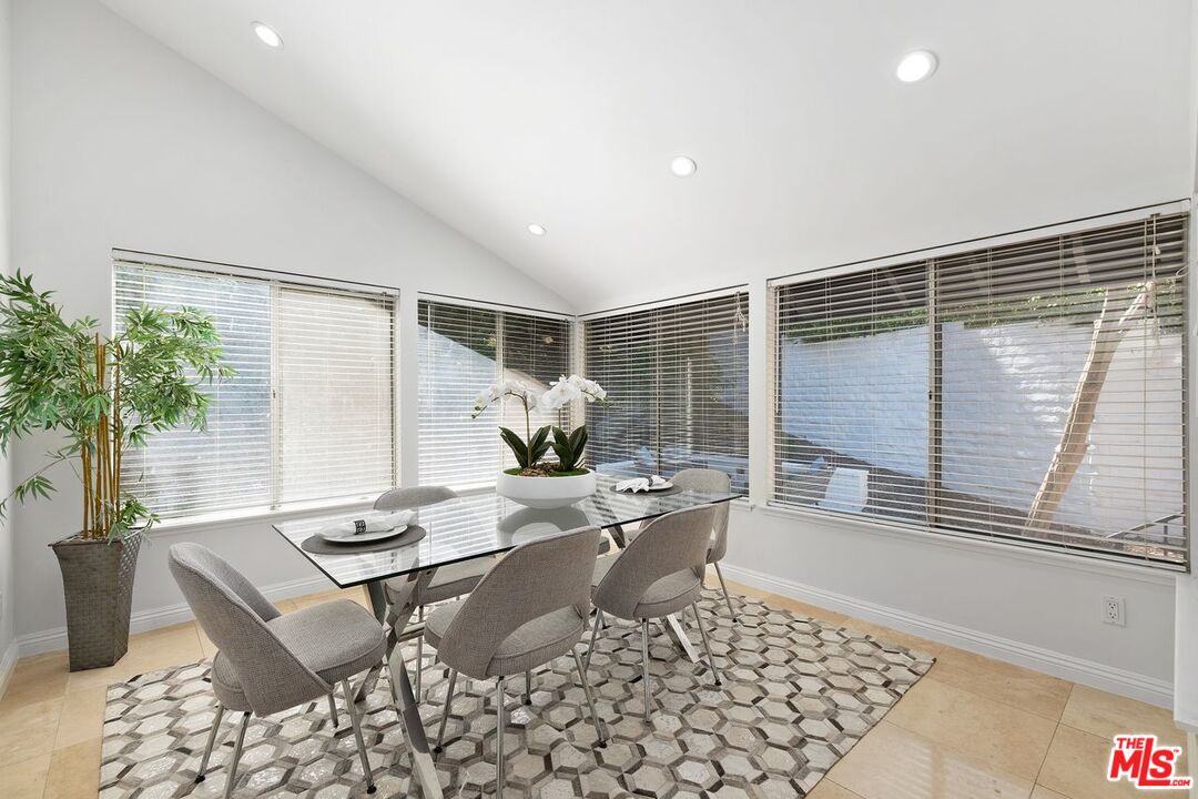 10300 Clusterberry Ct