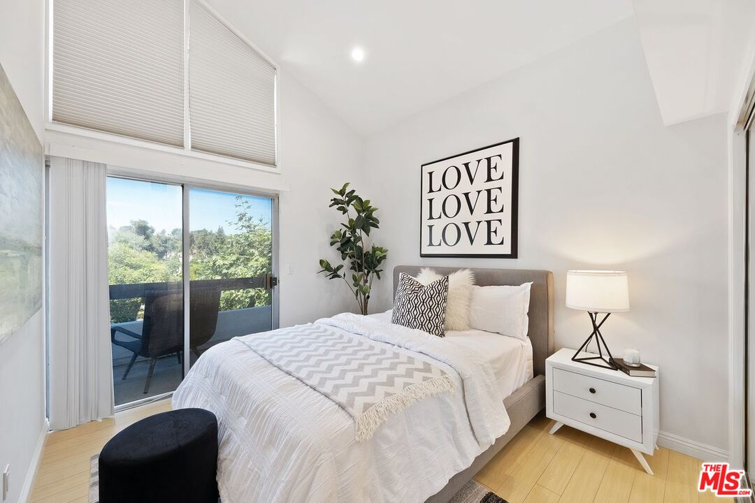 10300 Clusterberry Ct