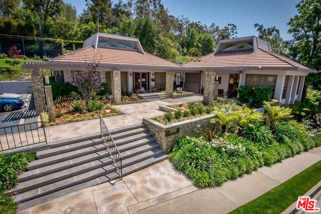 10300 Clusterberry Ct