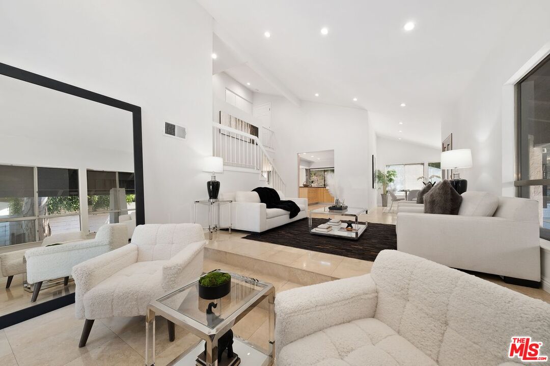 10300 Clusterberry Ct