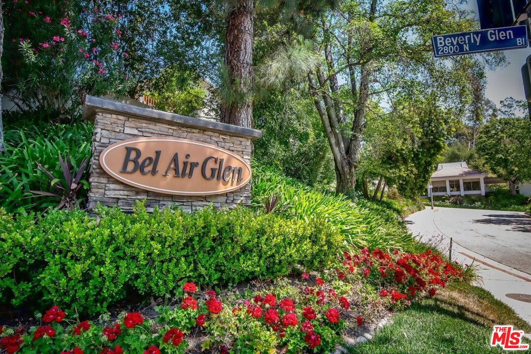 10300 Clusterberry Ct