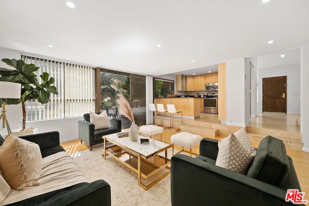 10300 Clusterberry Ct