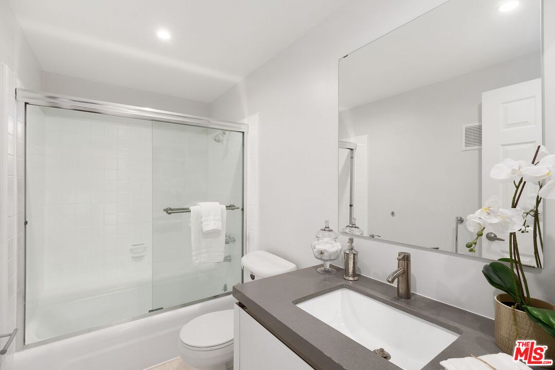 10300 Clusterberry Ct