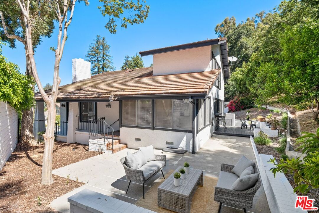 10300 Clusterberry Ct