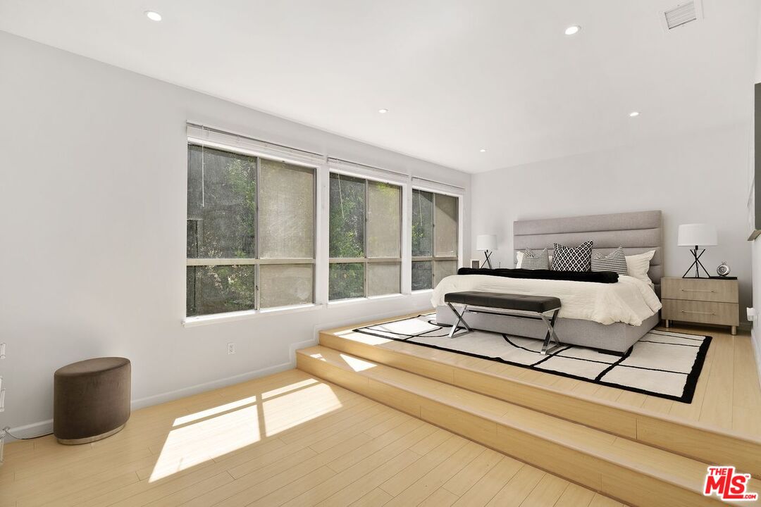 10300 Clusterberry Ct