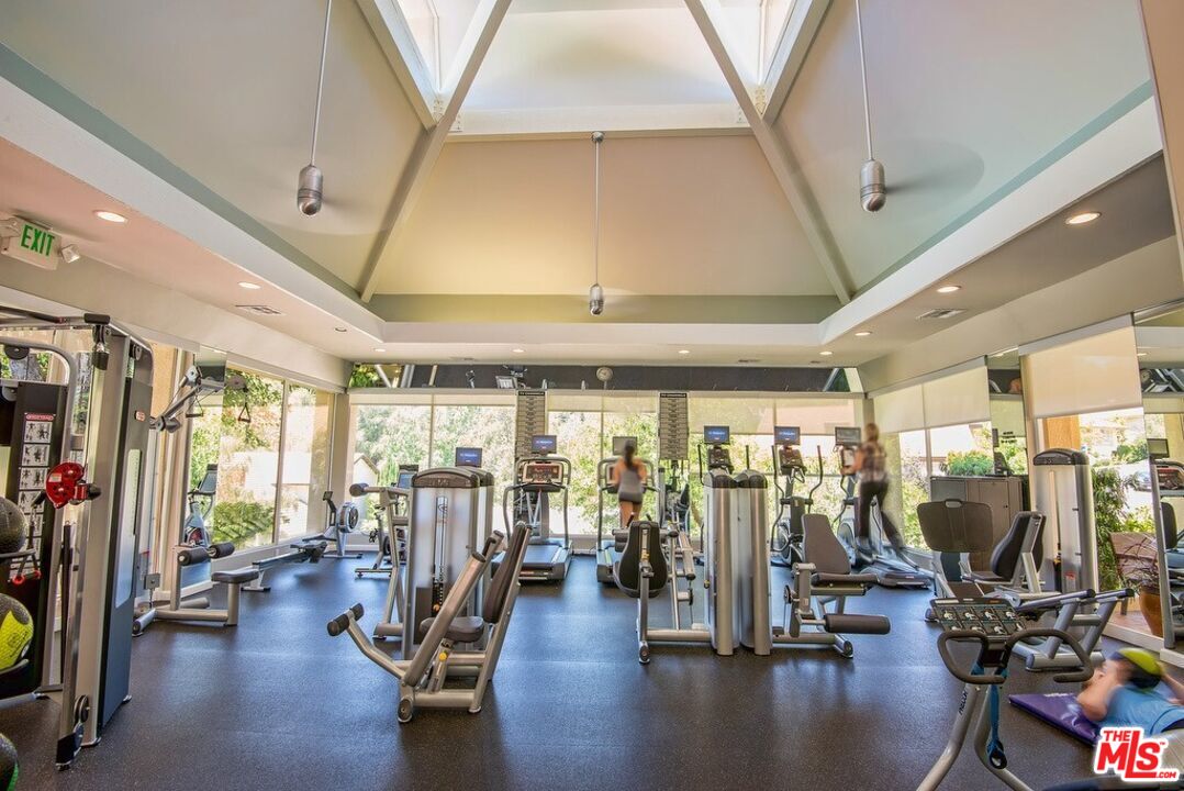 10300 Clusterberry Ct