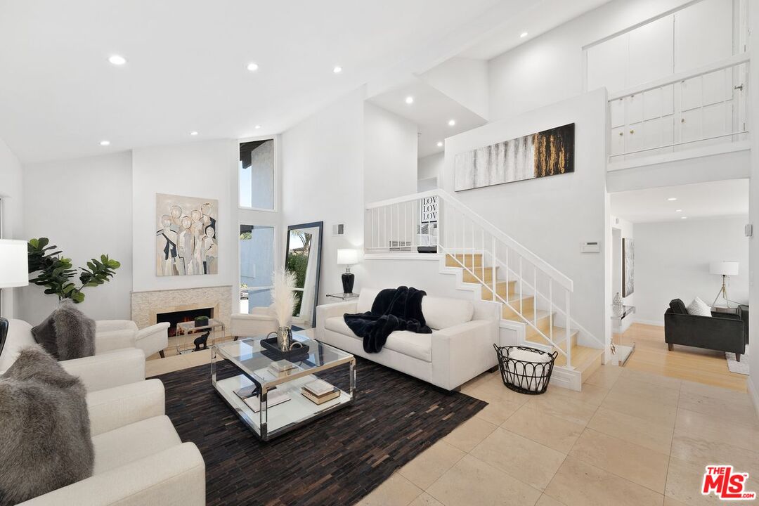 10300 Clusterberry Ct