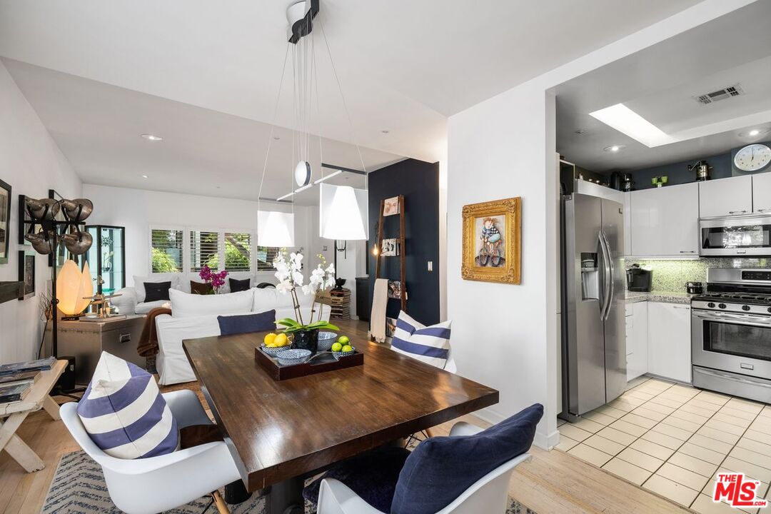 9041 Keith Ave Unit: 2