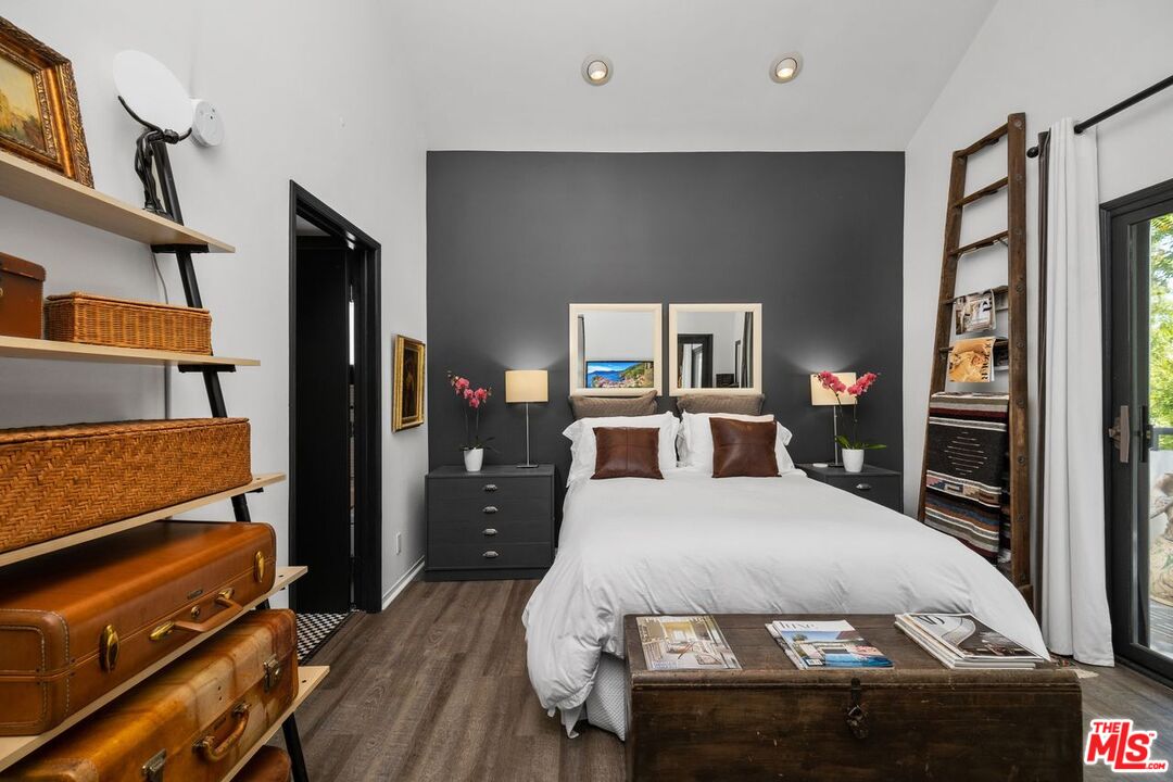 9041 Keith Ave Unit: 2