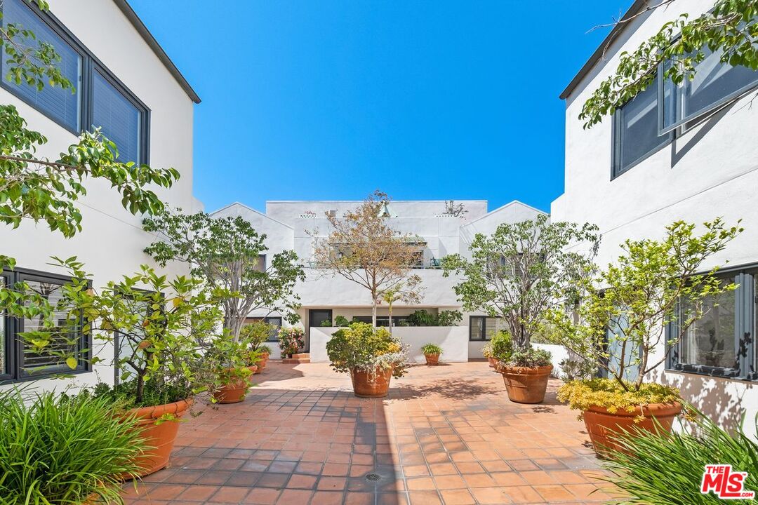 9041 Keith Ave Unit: 2