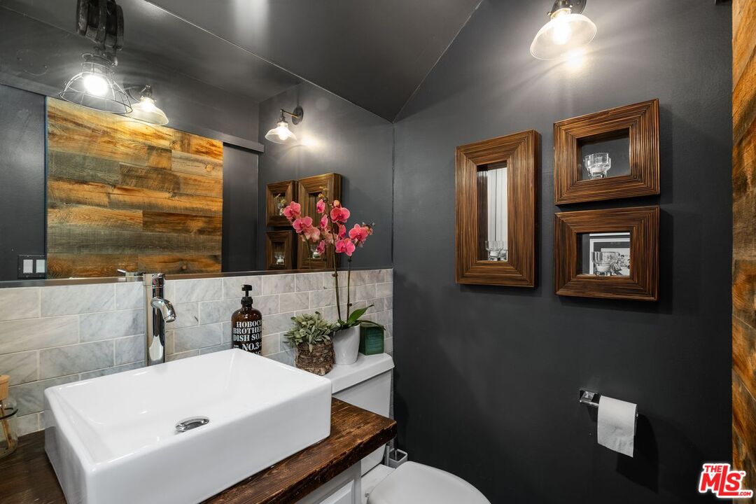 9041 Keith Ave Unit: 2