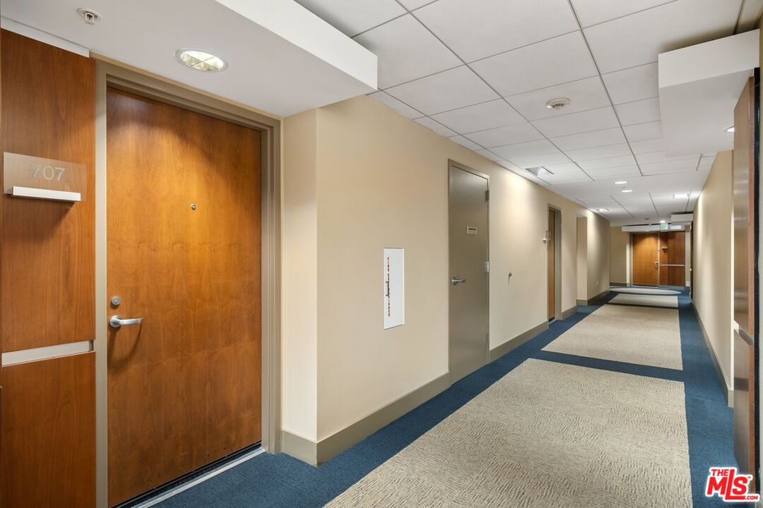 13700 Marina Pointe Dr Unit: 707