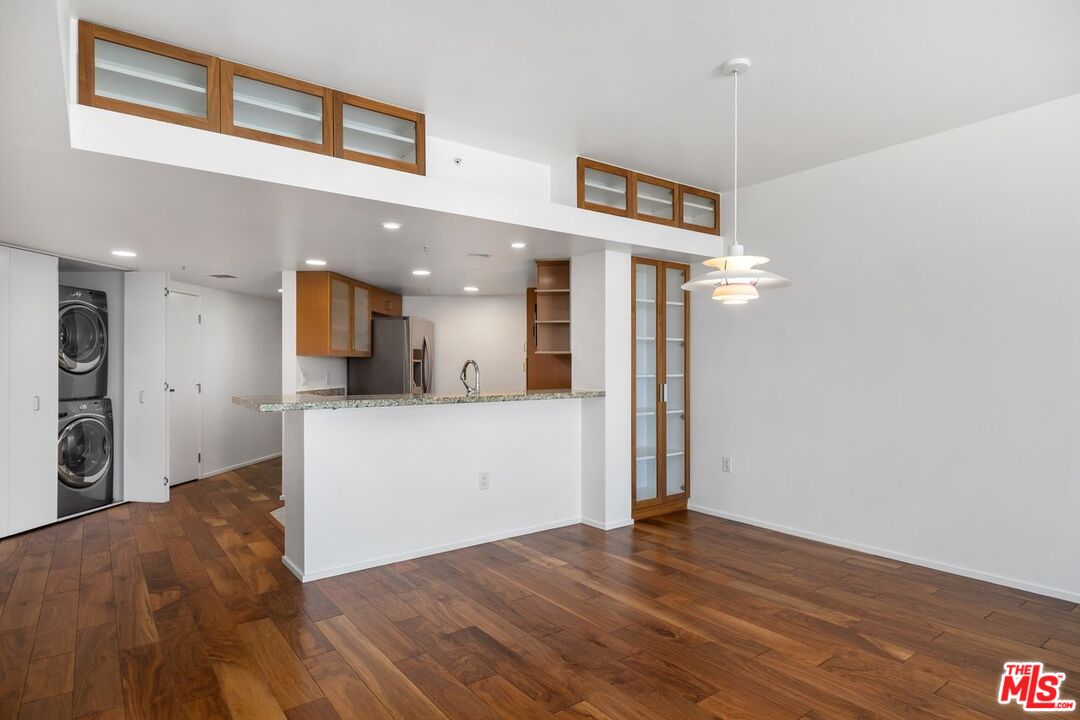 13700 Marina Pointe Dr Unit: 707